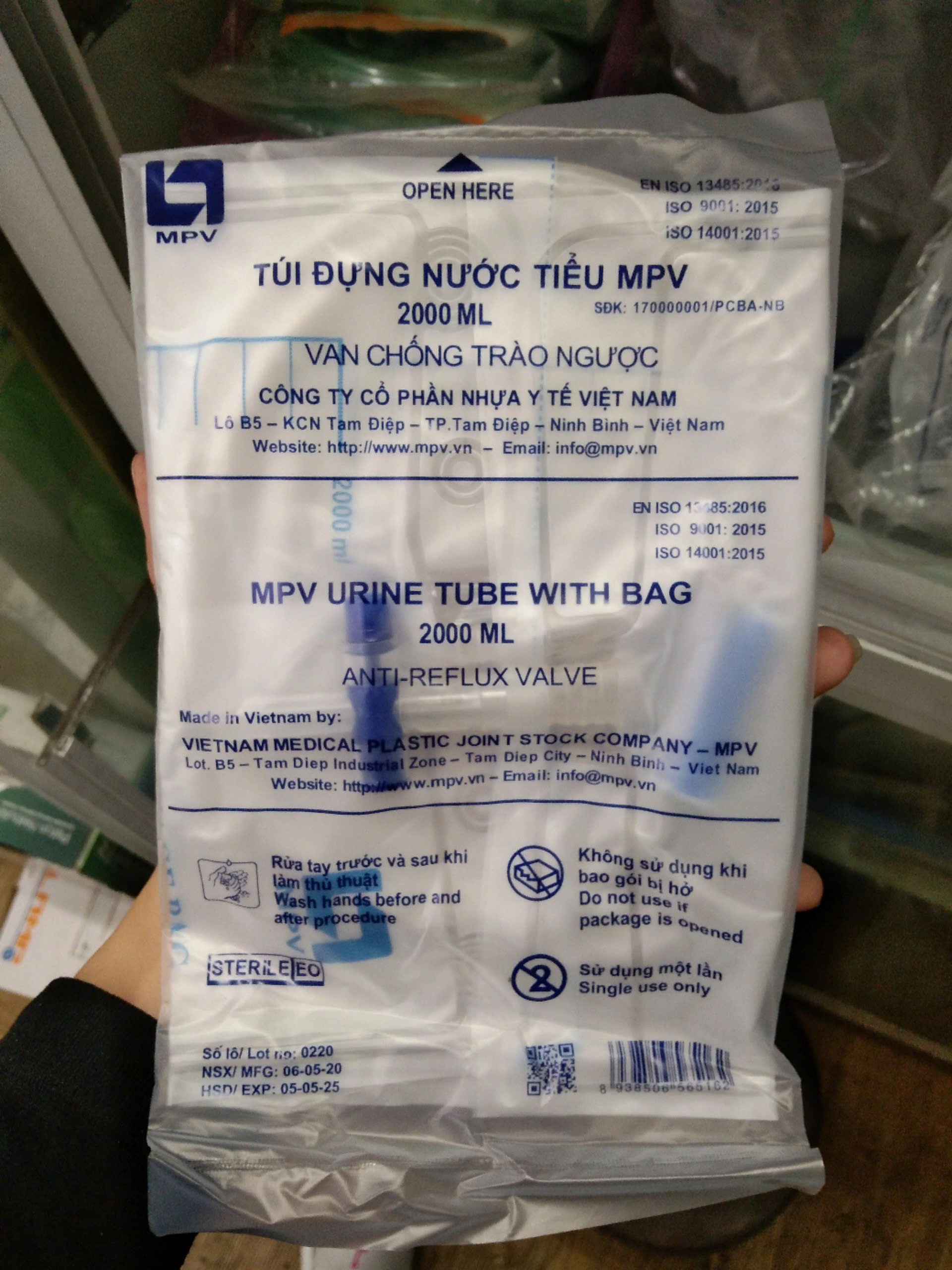 Túi đựng nước tiểu 2000ml ( khóa ngang, khóa dọc)