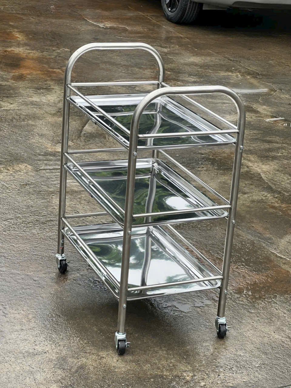 Xe tiêm inox 3 tầng (Xe đẩy 3 tầng)